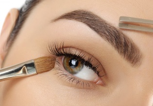 Оформление бровей краской/хной