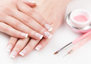 Наращивание ногтей (гель)